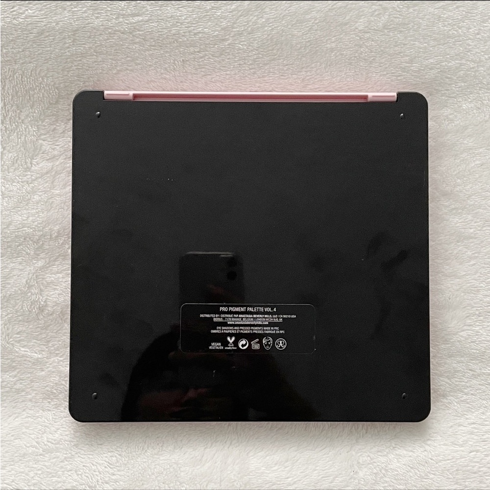 Anastasia Beverly Hills Norvina Pro Pigment Palette Vol. 4 - Picture 4 of 8